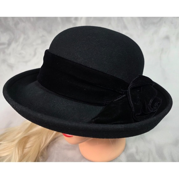 Scala USA Vintage Black Wool Felt Cloche Rose Hat 21" 1920s Gatsby Style 80s 90s - Picture 3 of 14